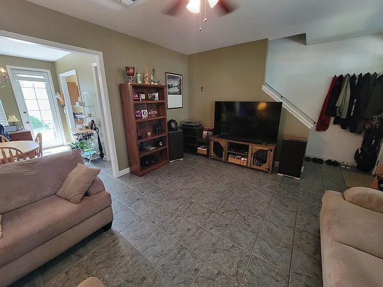 4278 Avon Park Cir — Photo 4
