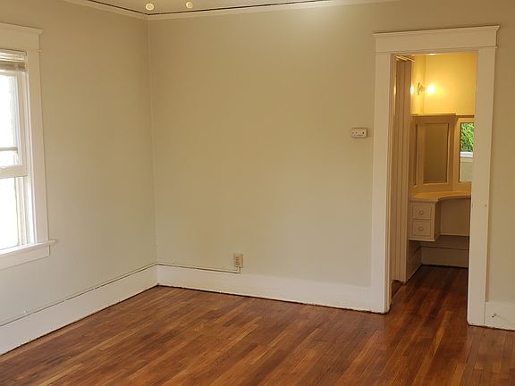 3rd image of 2752 E 1st St APT 11