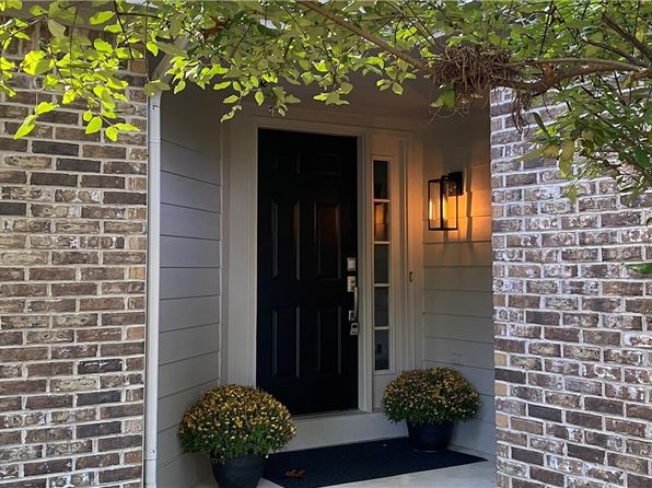 8605 Ponte Vedra Ct, Holland, OH 43528