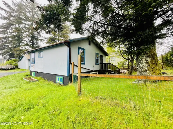 1418 Ismailov St, Kodiak, AK 99615