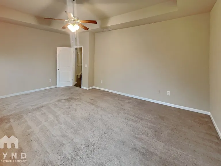 116 Laurelcrest Ln — Photo 7