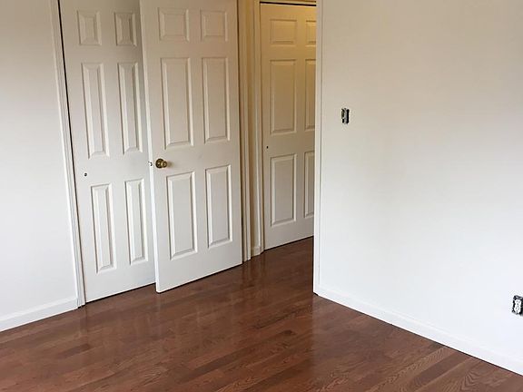 3rd image of 32 Sylva Ln #A