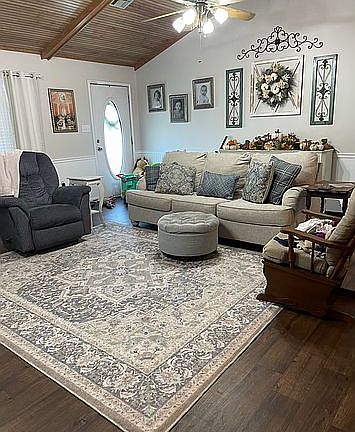 2nd image of 2046 Greta Ln