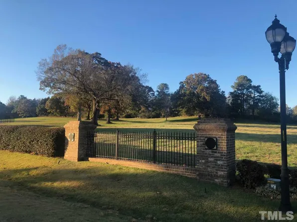 30 Laurel Knoll Dr, Pittsboro, NC 27312