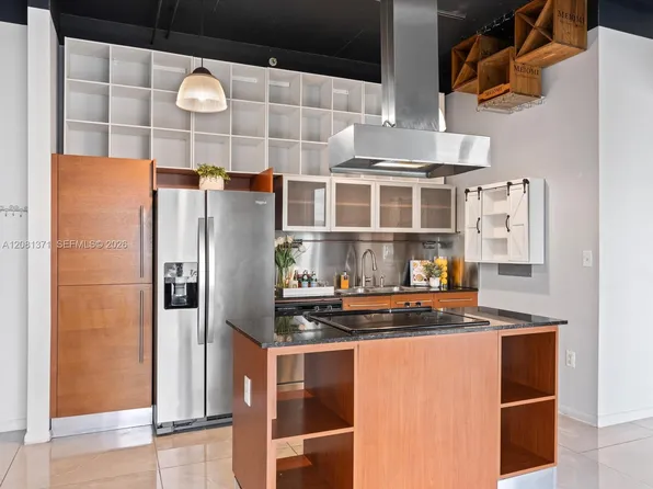 10 SW South River Dr APT 715, Miami, FL 33130