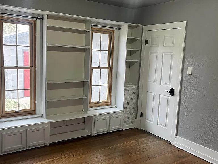 3715 Warren Ave — Photo 12