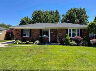 31302 McNamee St, Fraser, MI 48026