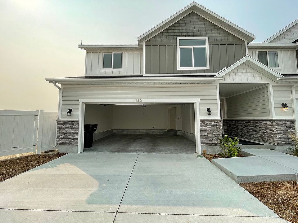 1st image of 852 Bluegrass Cir