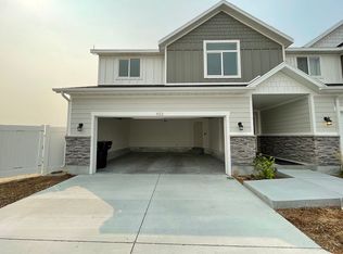 852 Bluegrass Cir, West Wendover, NV 89883