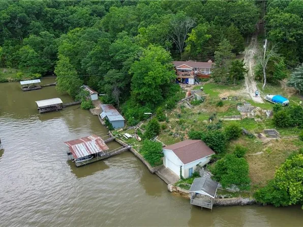 Stackhouse Point, Edwards, MO 65326