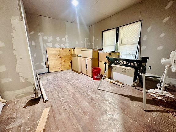 5th image of 309 Avenue M S