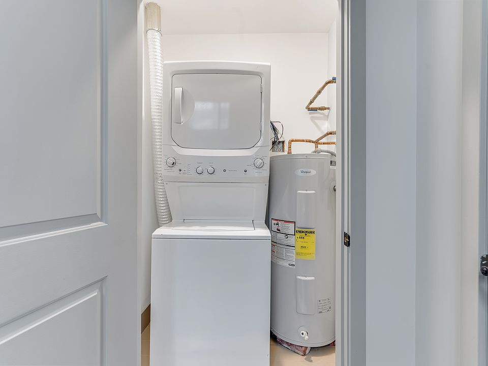 1st image of 1820 E Glenwood Ave #207