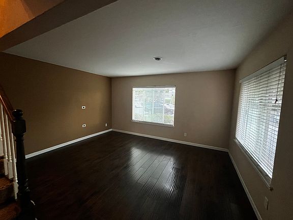 2nd image of 4282 Wessex Dr