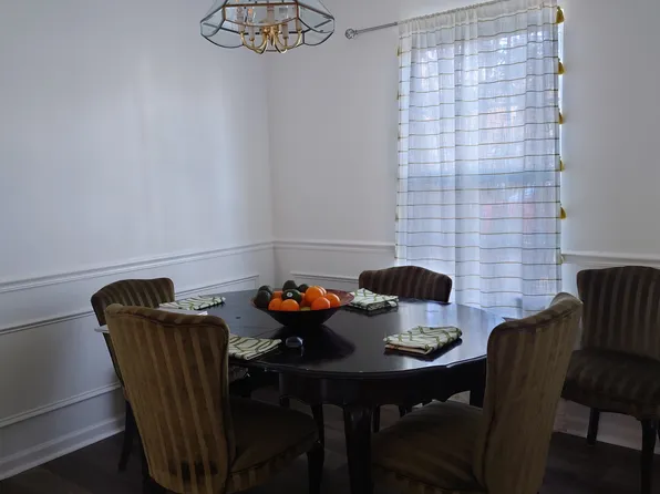 8 Leeward Ct, Savannah, GA 31419