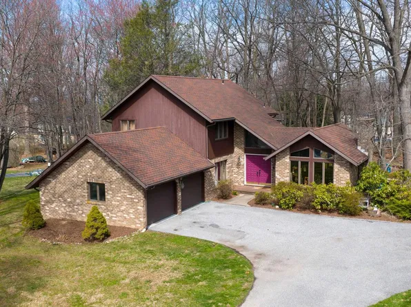 2211 Rocky Ridge Ct, York, PA 17406