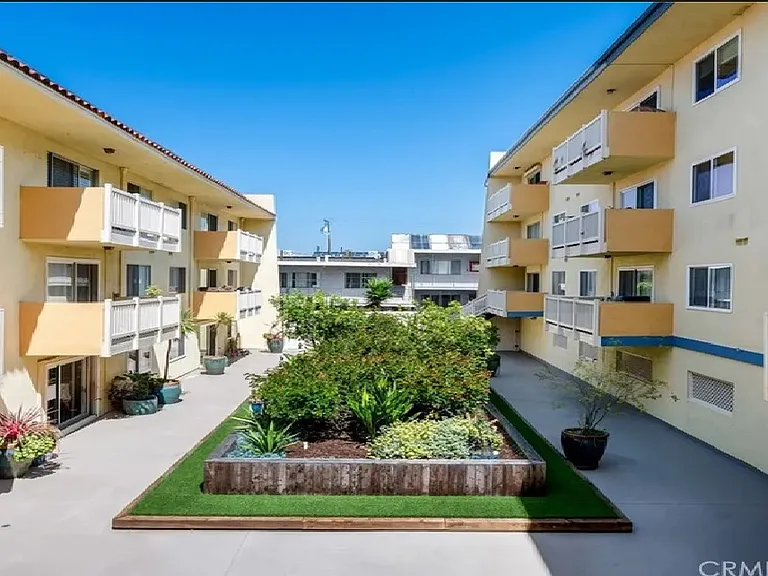 1707 Pacific Coast Hwy #218 — Photo 15
