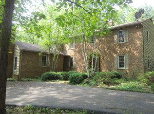 8584 Lavelle Rd, Athens, OH 45701