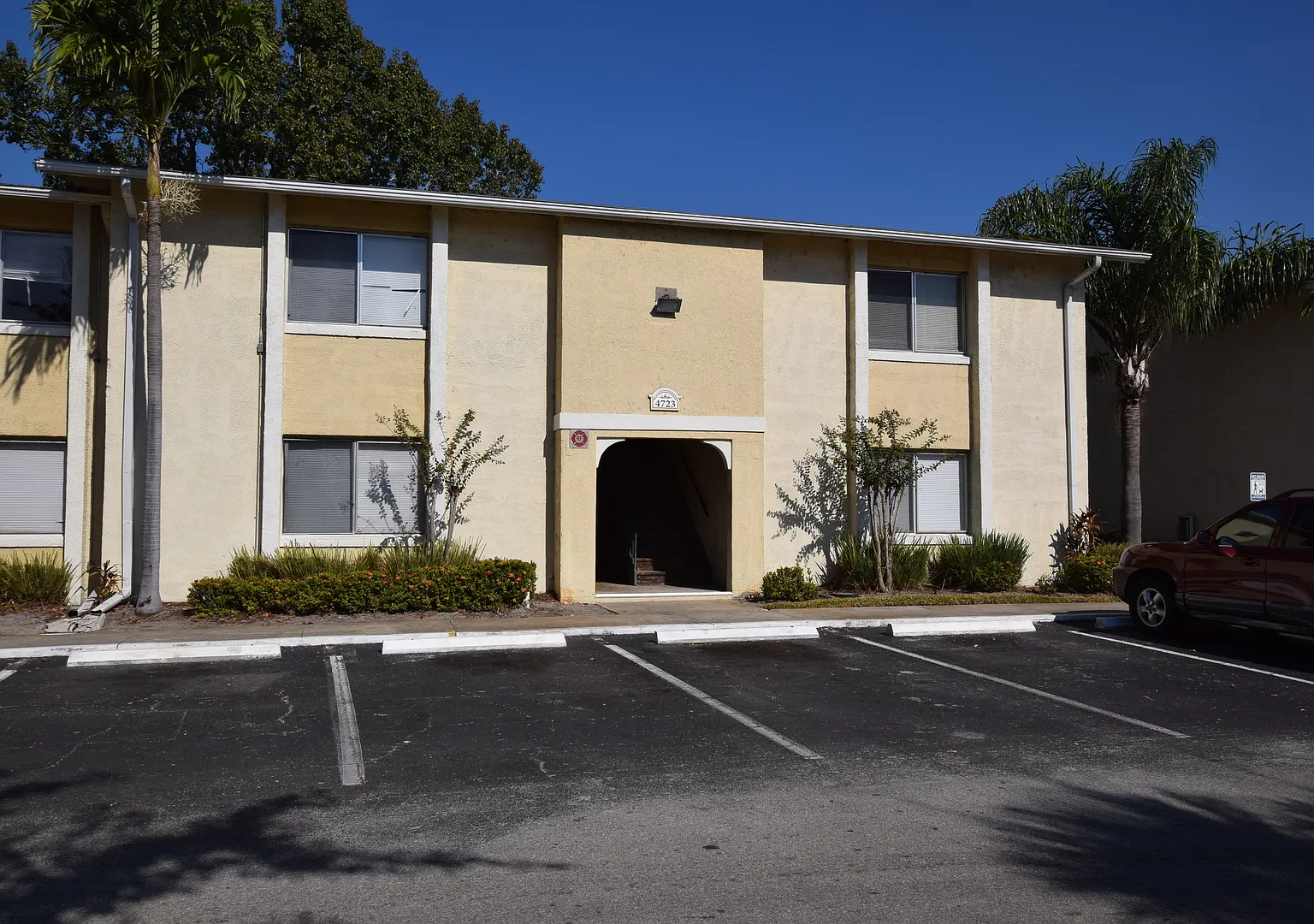 1 Bedroom, 1 Bath Condo For Rent at 4723 Texas Avenue South #B Orlando, FL 32839 — Photo 2