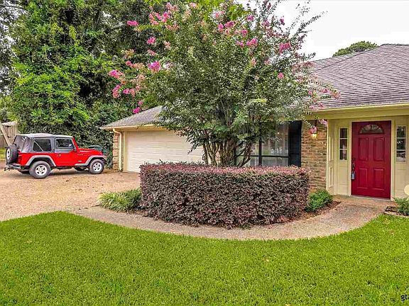 3rd image of 414 Windomere Cir