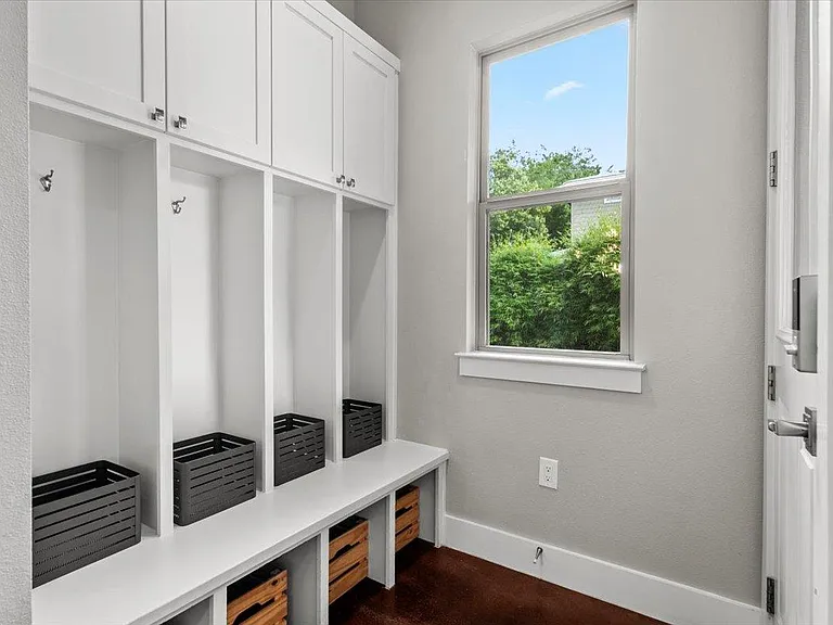 913 Stobaugh St #B — Photo 15
