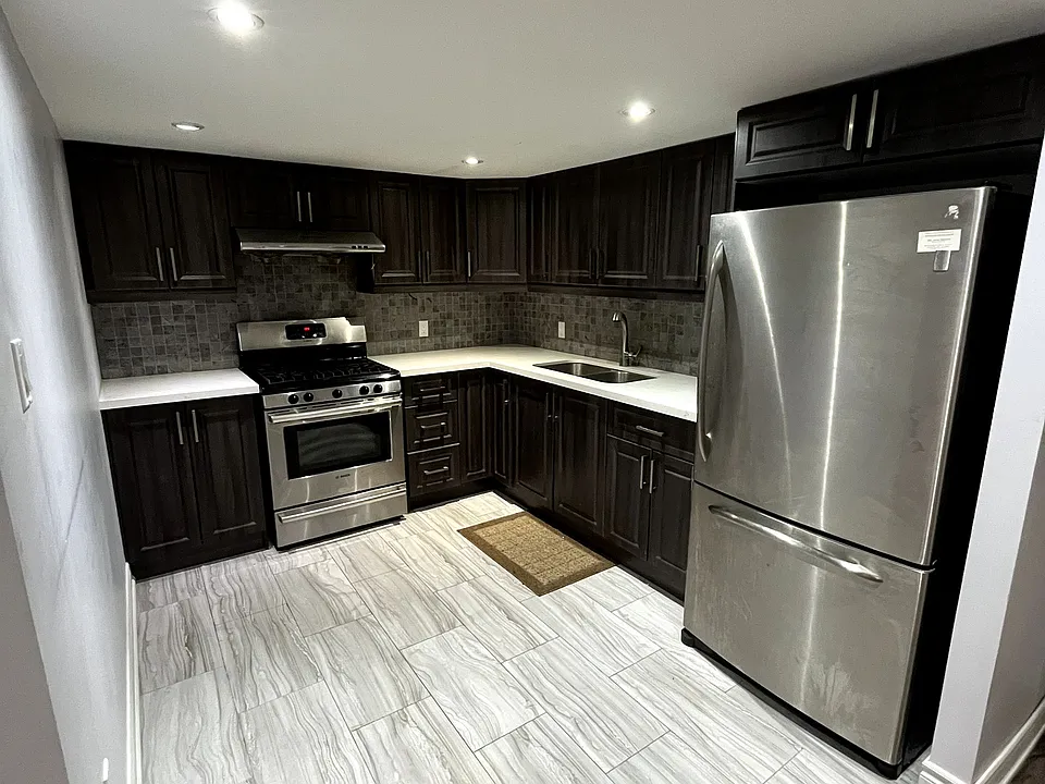 28A Cedar Brae Blvd #BASEMENT