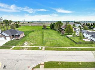 1698 Grand Prairie Dr, New Lenox, IL 60451