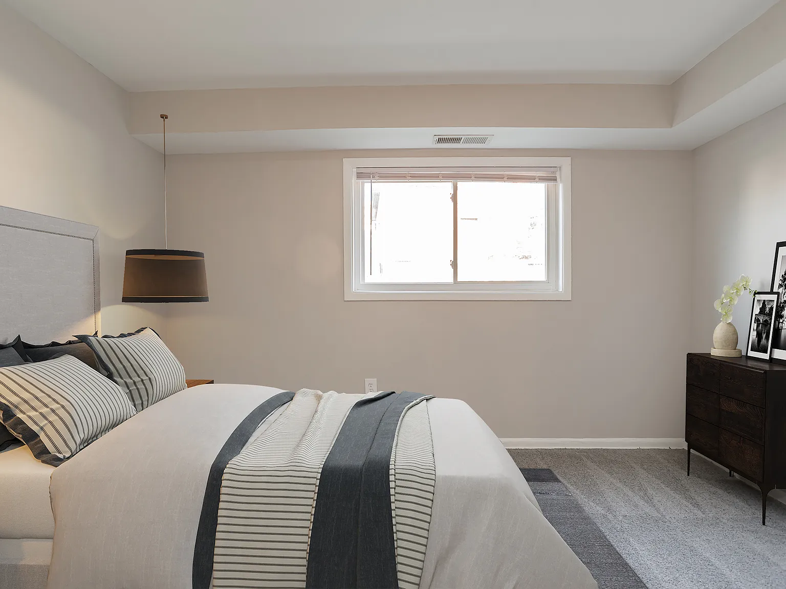 Raleigh Court Apartments — Photo 3