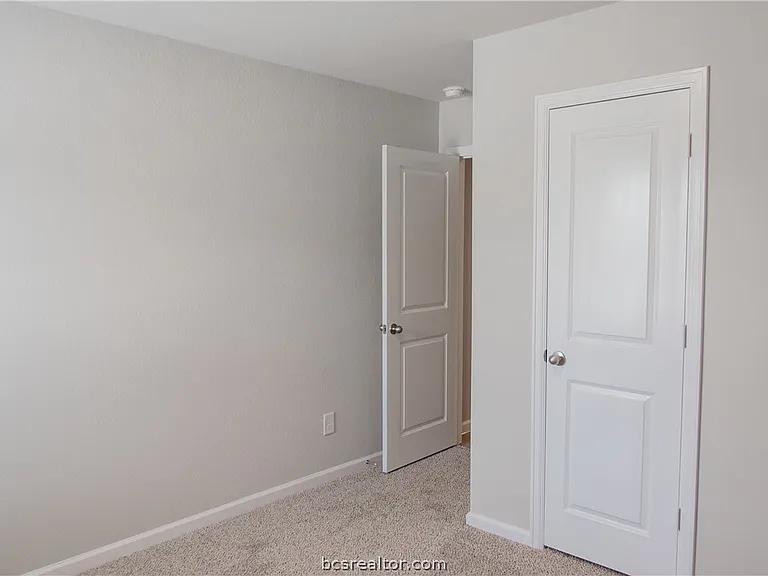 10652 Knox Dr — Photo 12