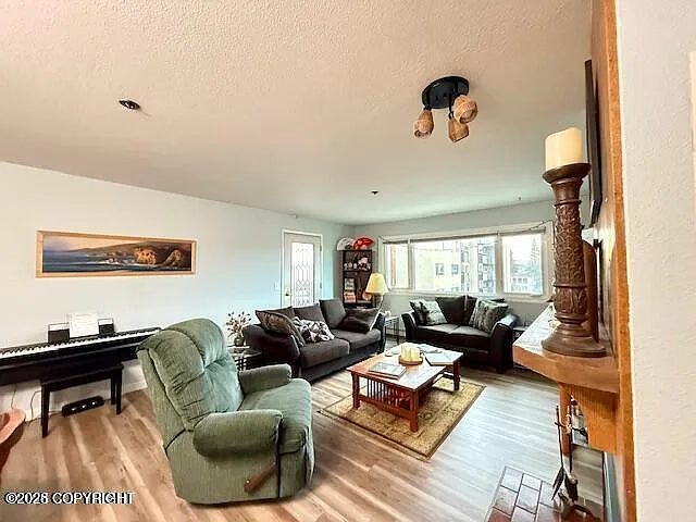 380 E 11th Ave #B-421 — Photo 3