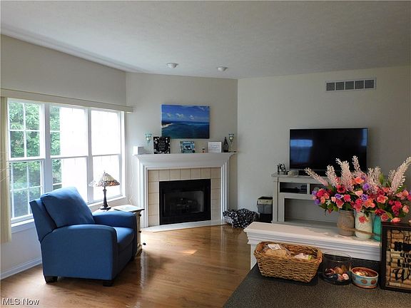 5th image of 8665 Parkside Dr