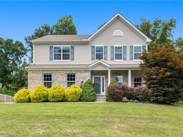 4 Doris Court, Florida, NY 10921