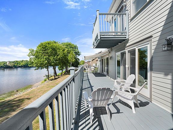 4th image of 15 Harbor Drive #15