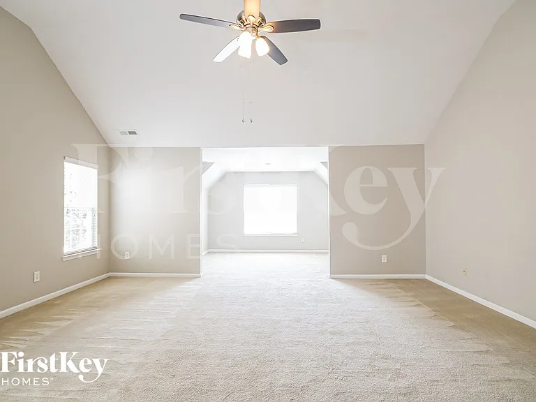 9613 Rothman Ln — Photo 6