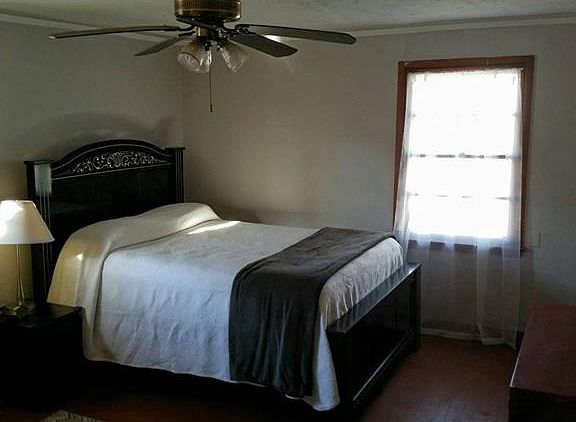 5th image of 2031 Saint Philip St APT 3