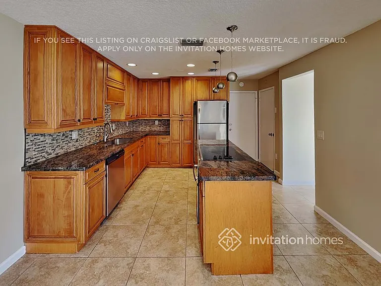 11766 NW 1st St — Photo 7