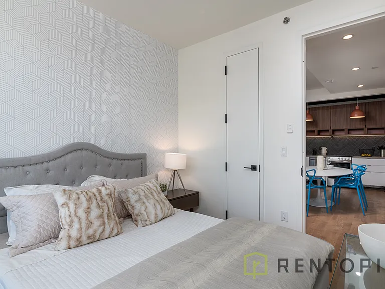 824 Lexington Ave #401I — Photo 10