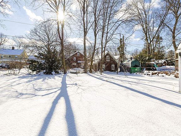 2nd image of 43 Britton Rd