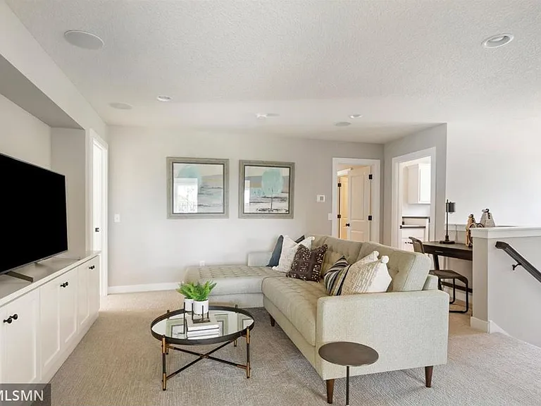 4301 Picket Way — Photo 4