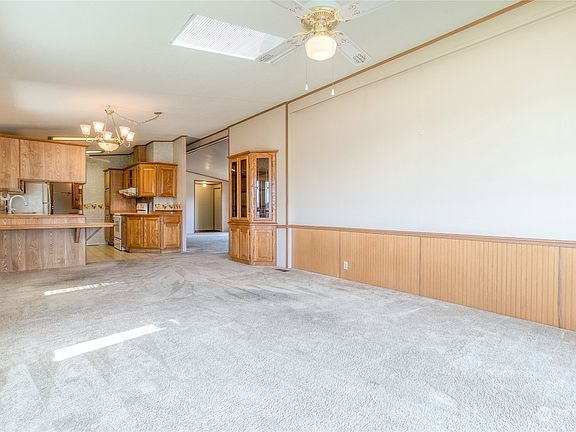 4th image of 502 Fleetwood Avenue