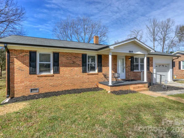 664 Westside Ter, Davidson, NC 28036