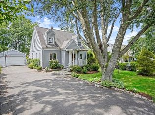 39 Plateau Ave, Bridgeport, CT 06606