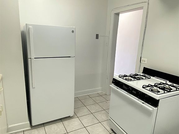 2nd image of 4603 N Kedzie Ave APT 2S