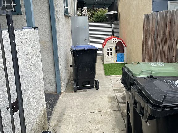 2nd image of 4953 E 59th Pl #1
