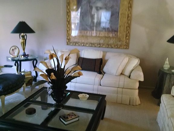 3rd image of 1122 Thornbury Lane #A