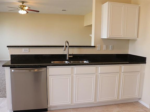 4th image of 516 Richmond Park Ln