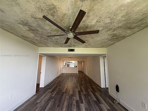 4th image of 1705 Whitehall Dr APT 403