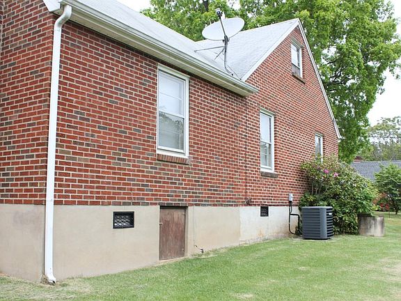 5th image of 305 Homewood Dr