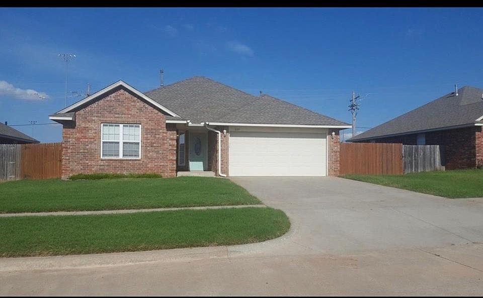 1st image of 624 S Forest Dr