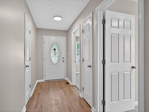 4th image of 680 Graftons Mill Ln