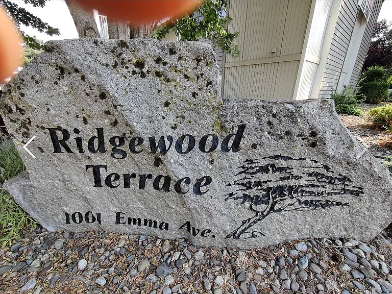 Ridgewood Terrace — Photo 12